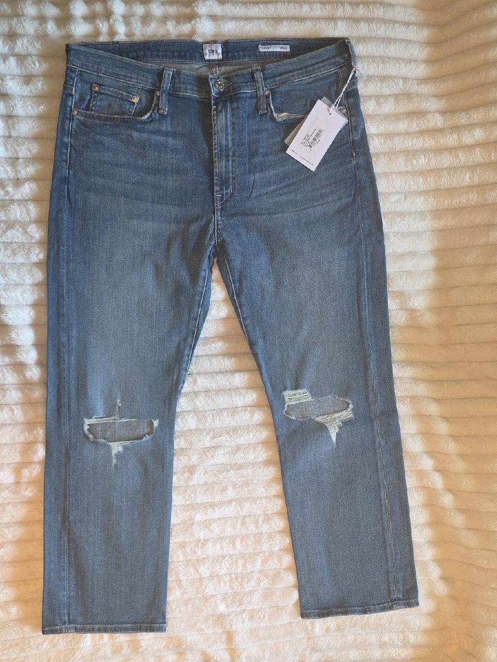 0016 Elin Crop Norway Destructed Jeans